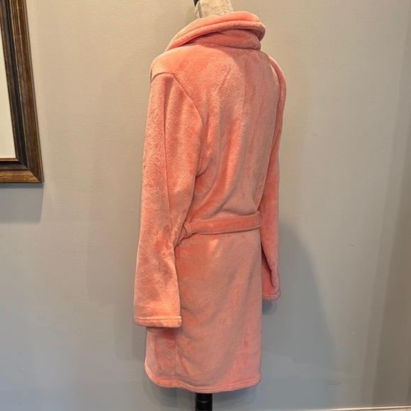 Victoria's Secret Pink Shawl Collar robe Plush Texture EUC M/L - Picture 6 of 10